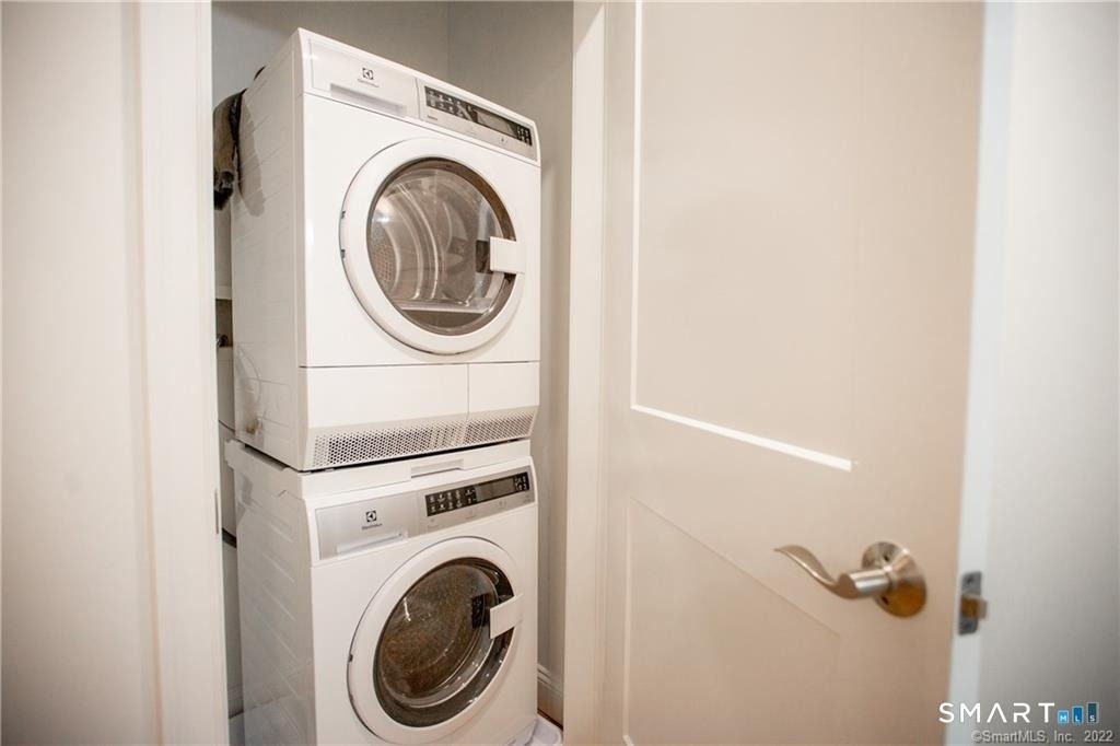 68 Main Street - Photo 5