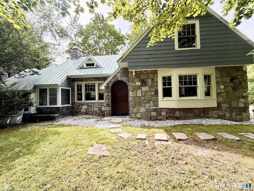 625 Maple Avenue - Photo 0