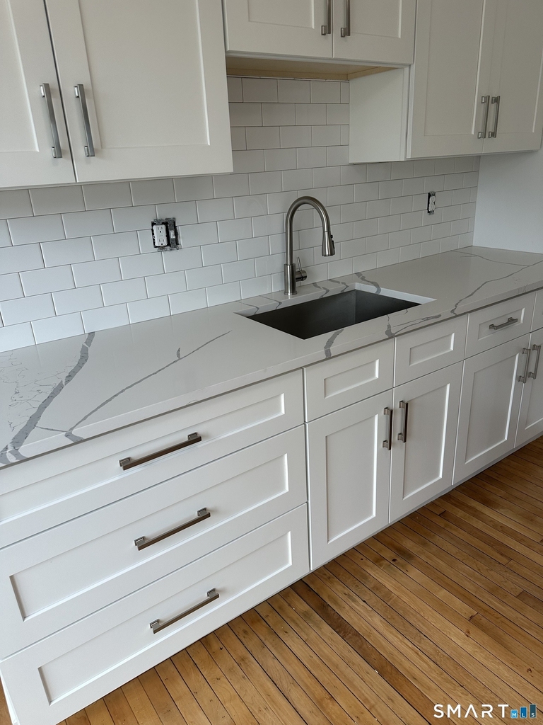 295 Main Street - Photo 2