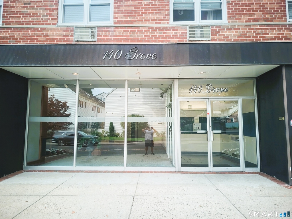 140 Grove Street - Photo 2