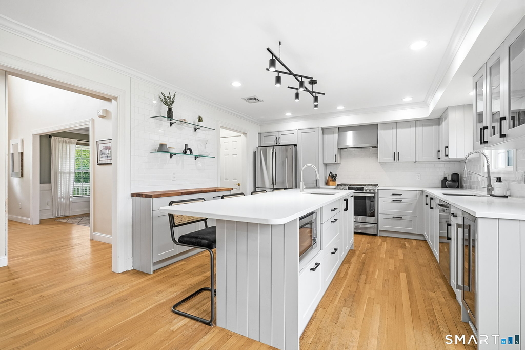 80 Third Avenue - Photo 9