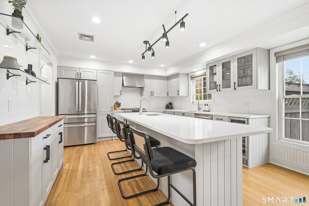 80 Third Avenue - Photo 6