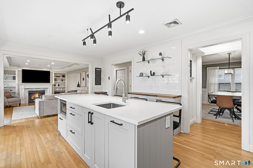 80 Third Avenue - Photo 8