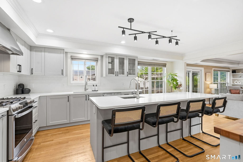 80 Third Avenue - Photo 7