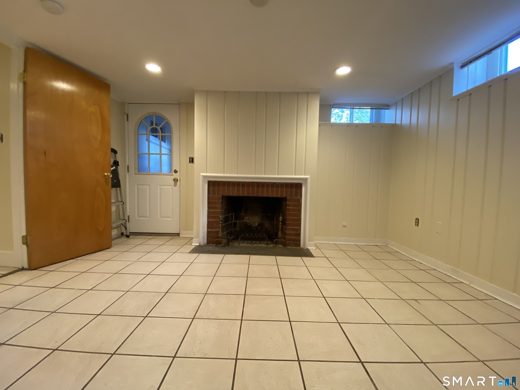 239 Edwards Street - Photo 5