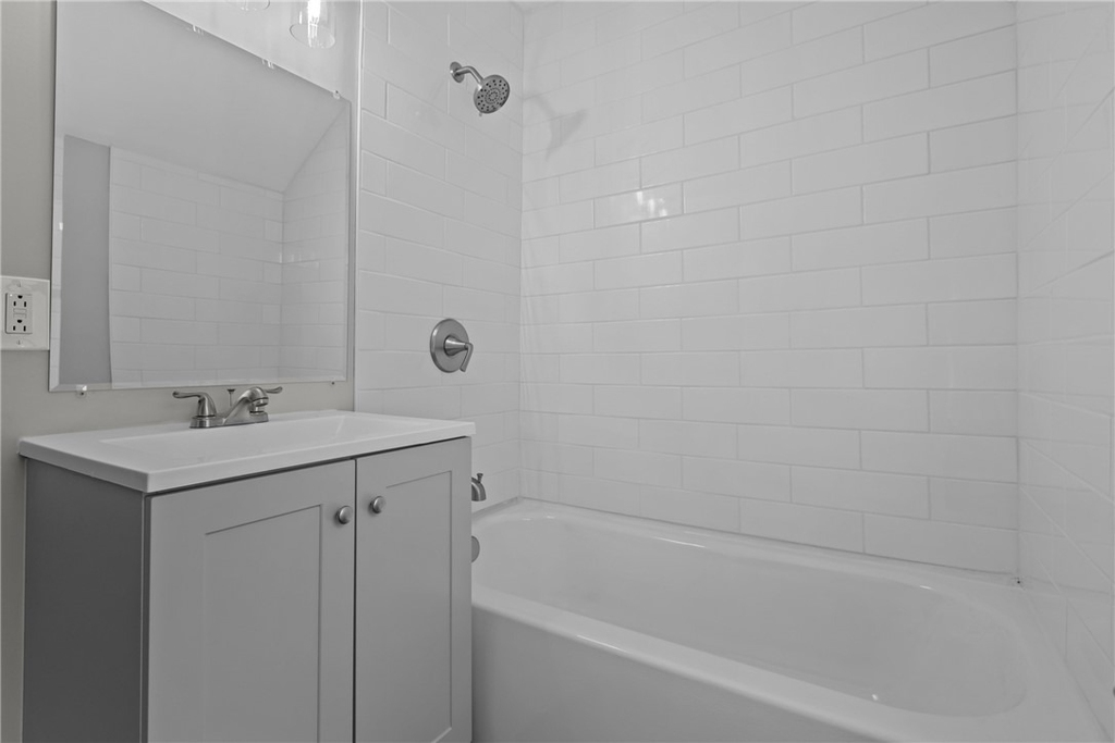 2982 Kestner Avenue - Photo 13
