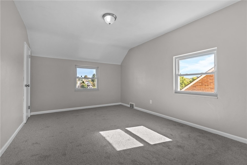 2982 Kestner Avenue - Photo 10