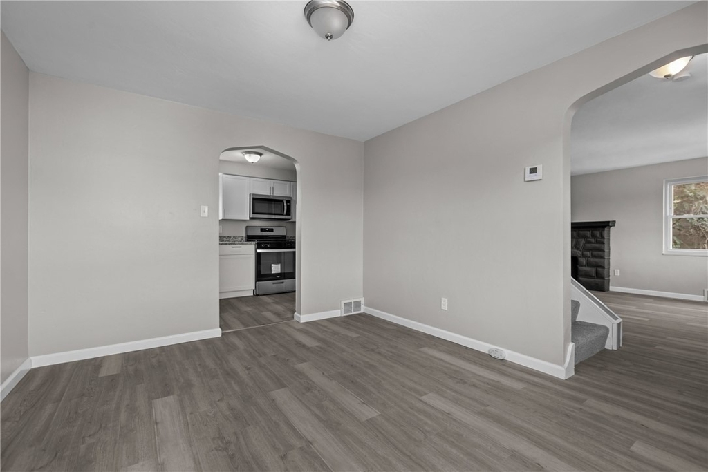 2982 Kestner Avenue - Photo 4