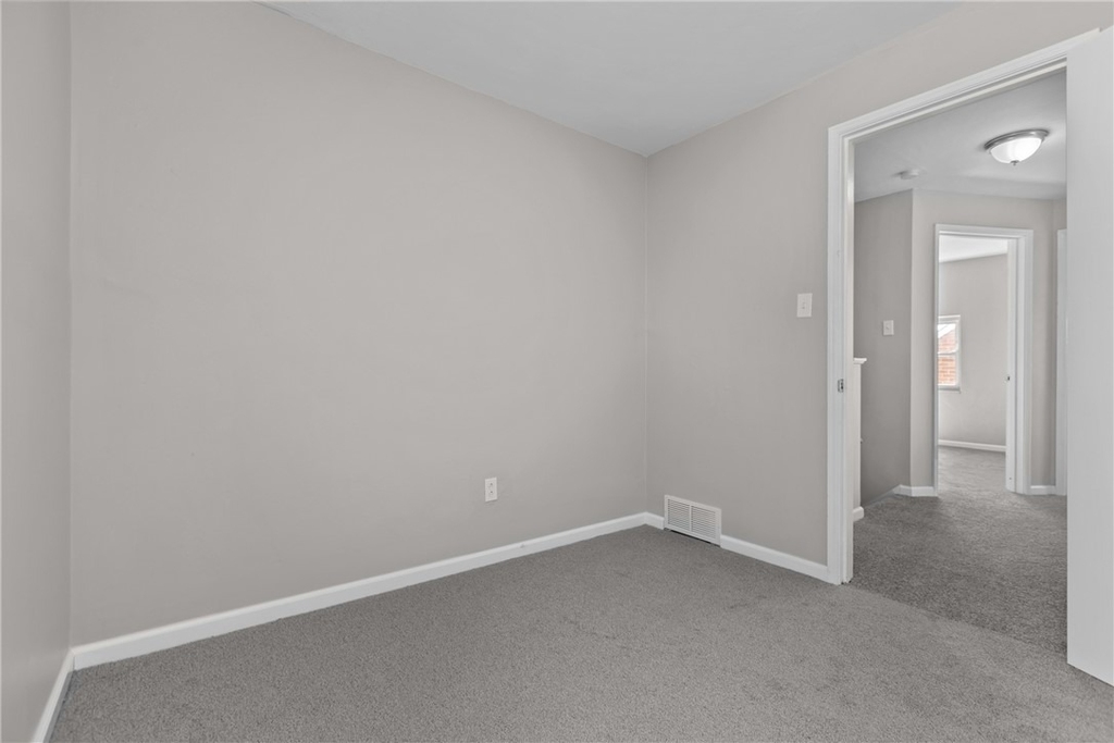 2982 Kestner Avenue - Photo 18
