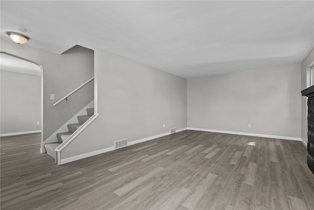 2982 Kestner Avenue - Photo 1