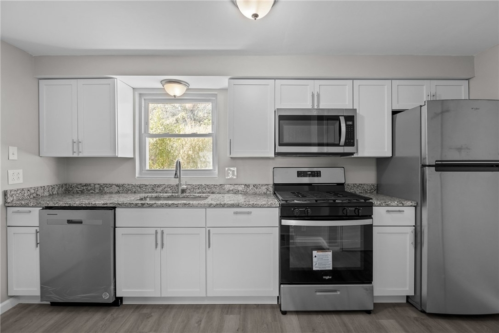 2982 Kestner Avenue - Photo 6