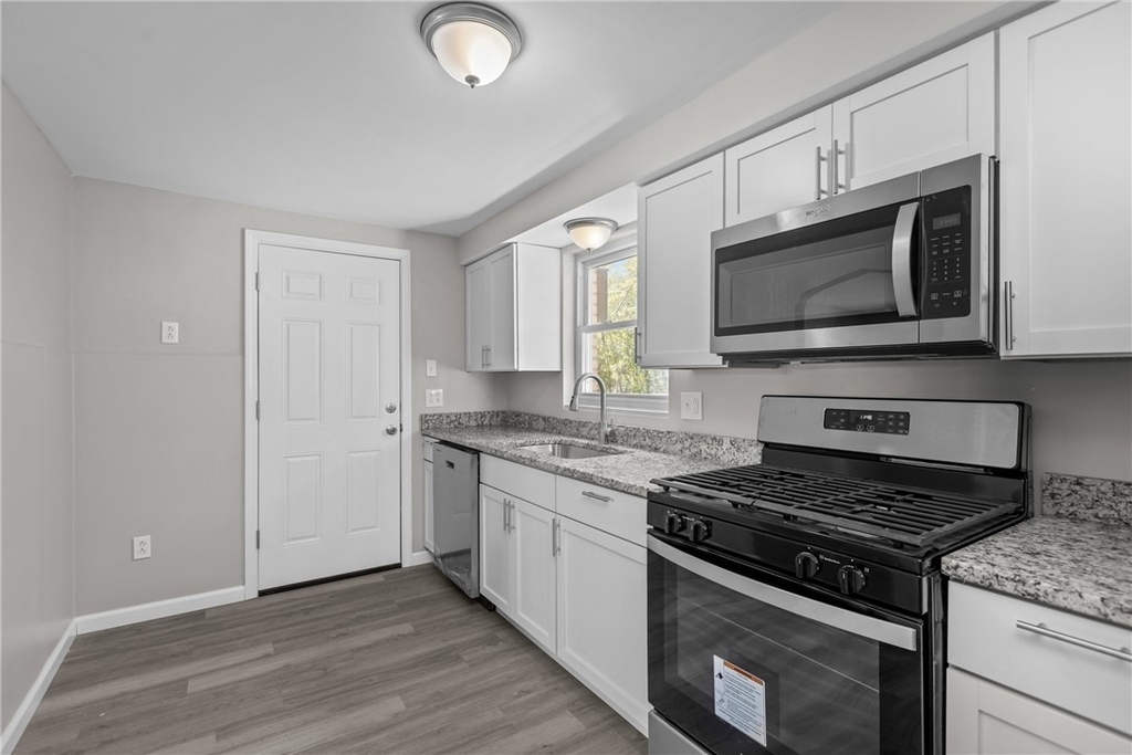 2982 Kestner Avenue - Photo 7