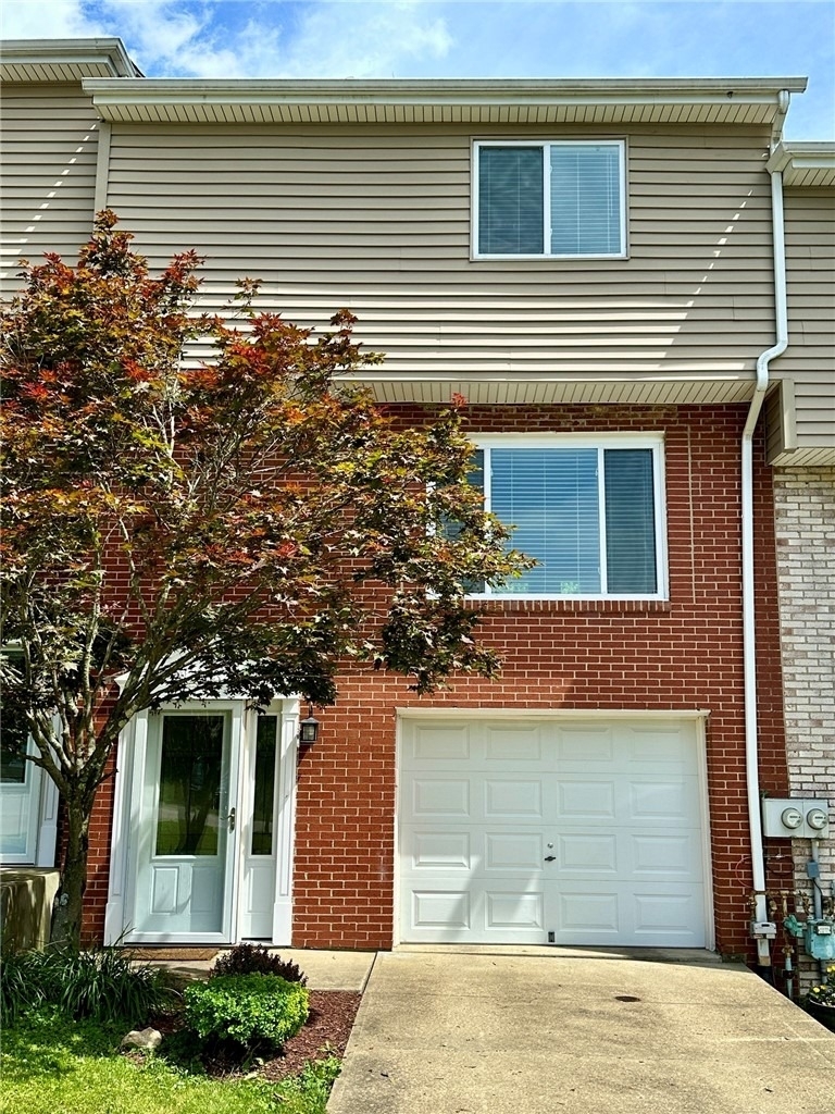 2017 Luehm Ave - Photo 0