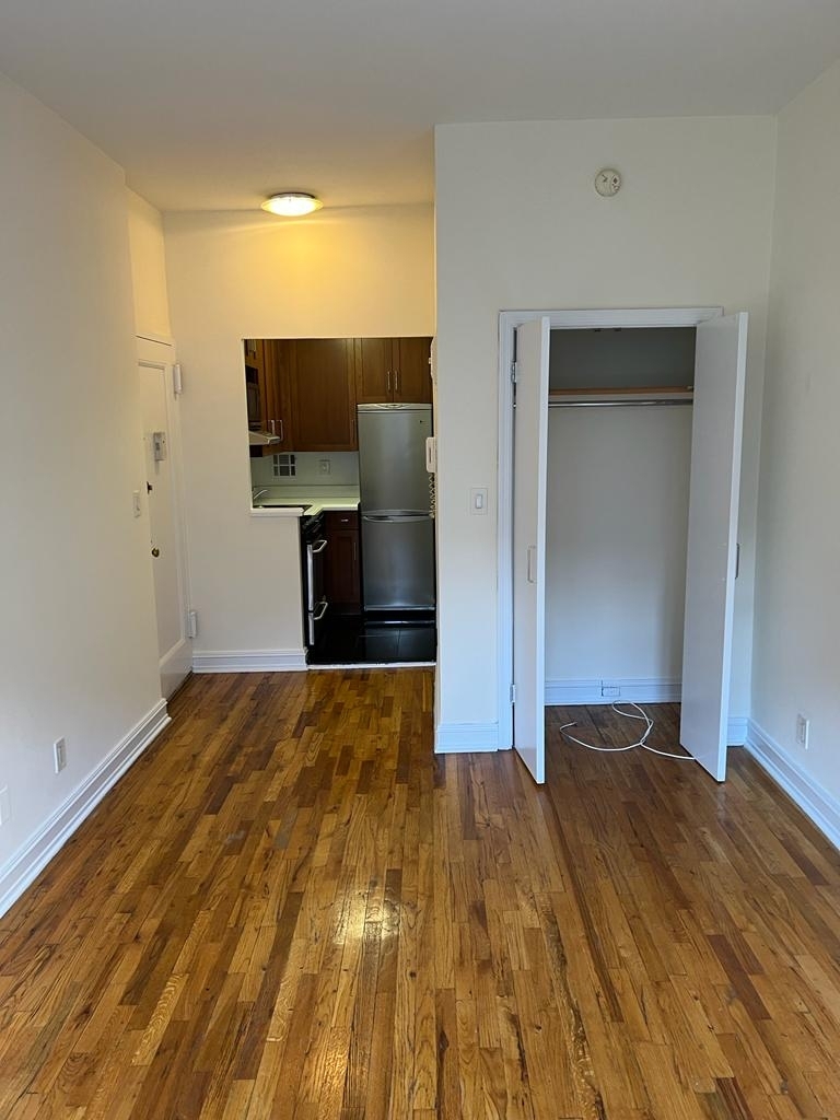 East 84th Street - Photo 2