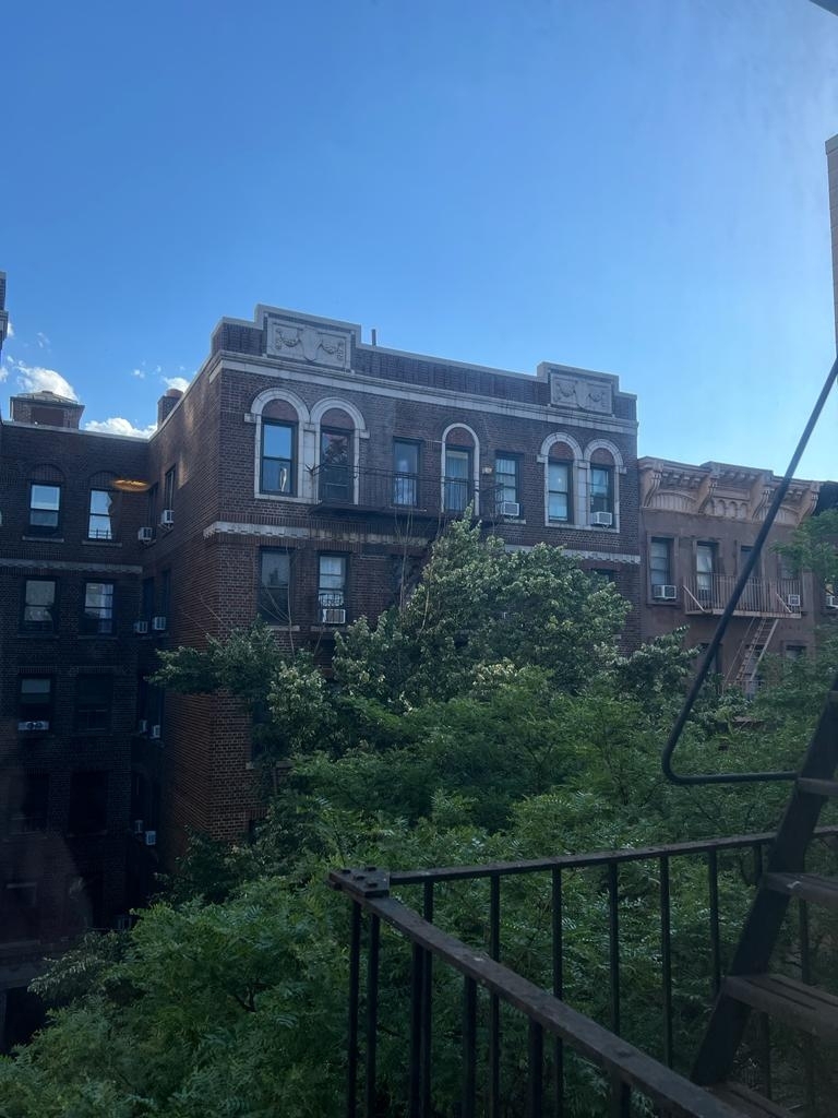 East 84th Street - Photo 3