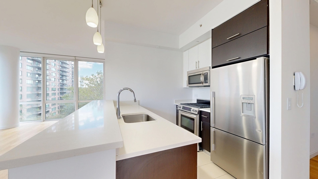 808 Columbus Ave - Photo 1