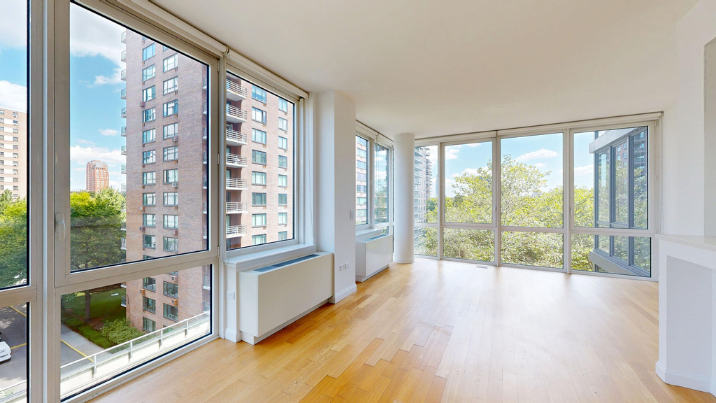 808 Columbus Ave - Photo 2