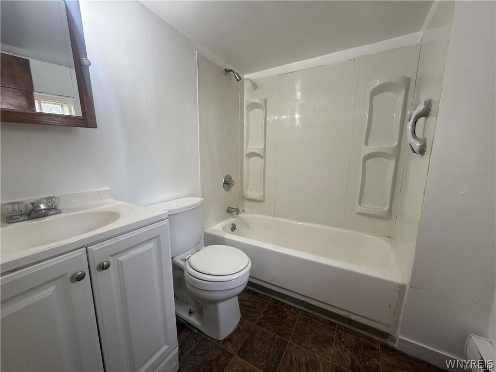 300 Springville Avenue - Photo 6