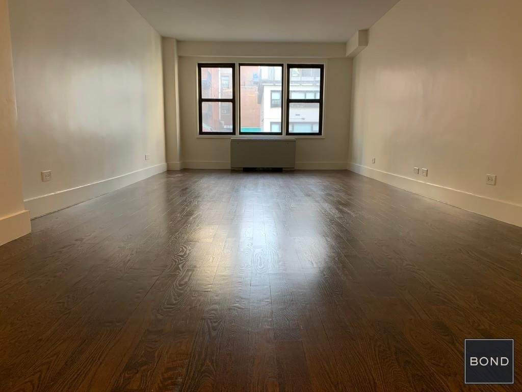 East 63rd Street - Photo 2