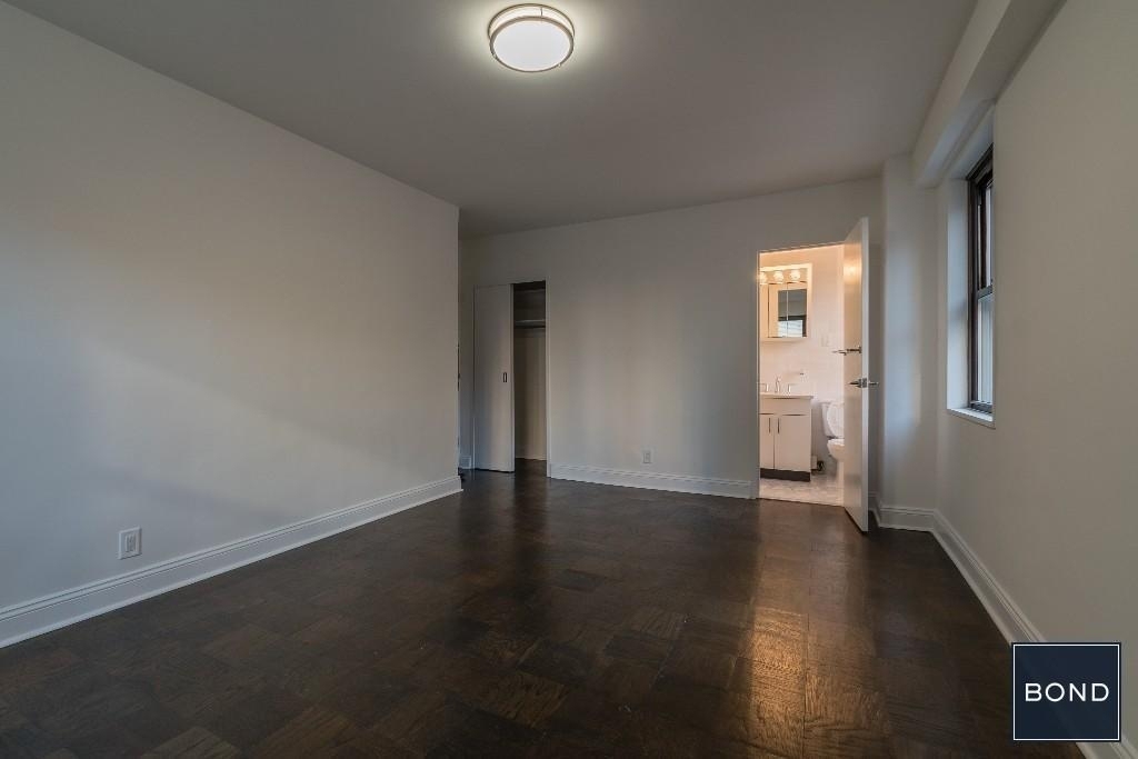 East 89th Street - Photo 6