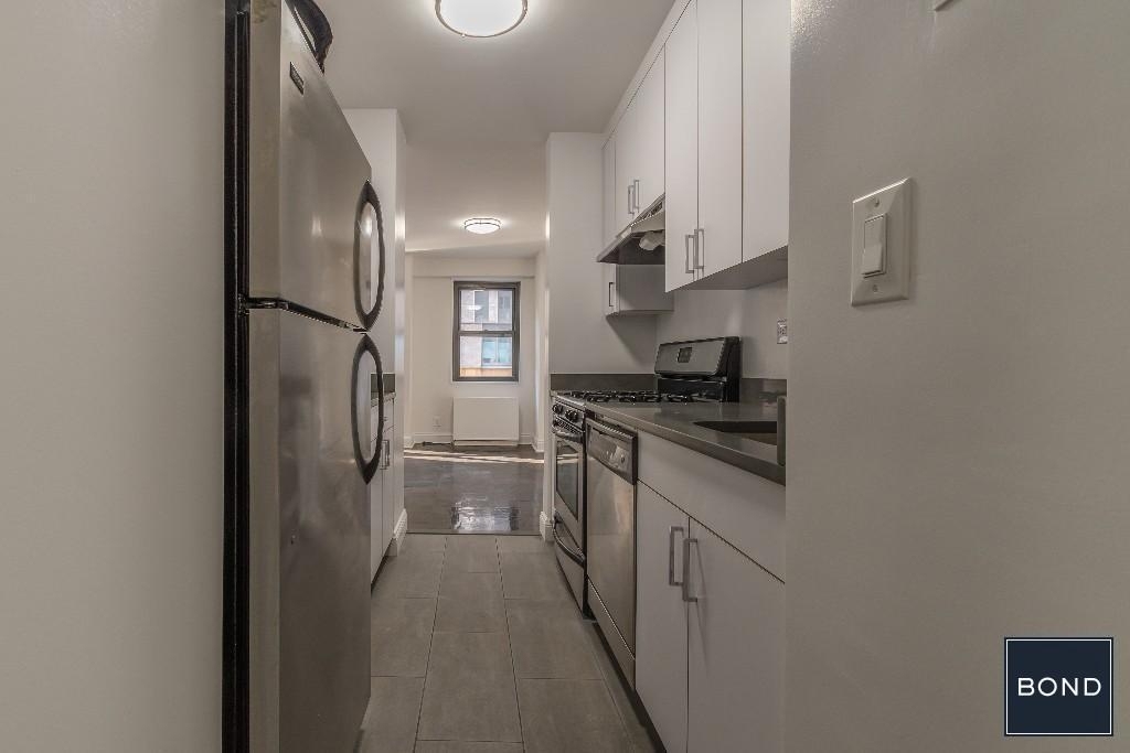 East 89th Street - Photo 2