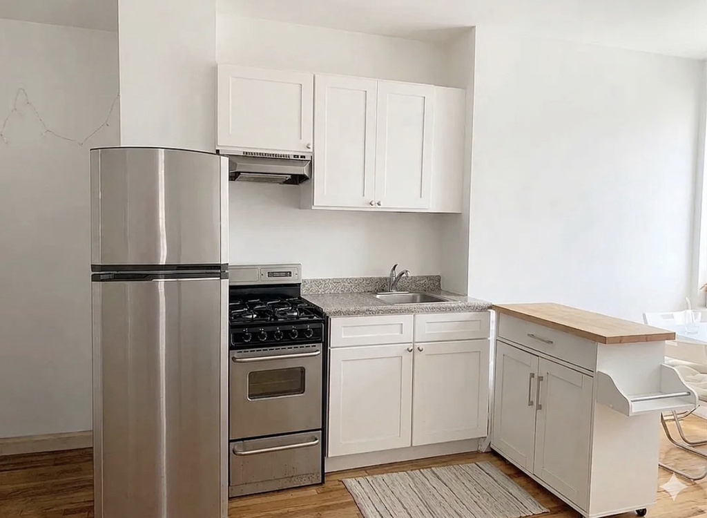 401 East 13th Street - Photo 1