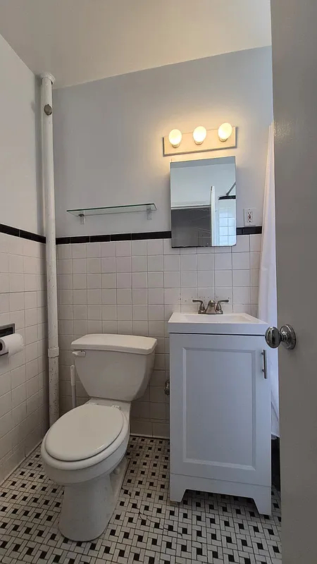 415 W - Photo 6