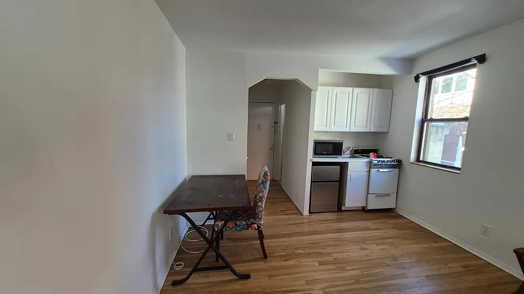 415 W - Photo 0