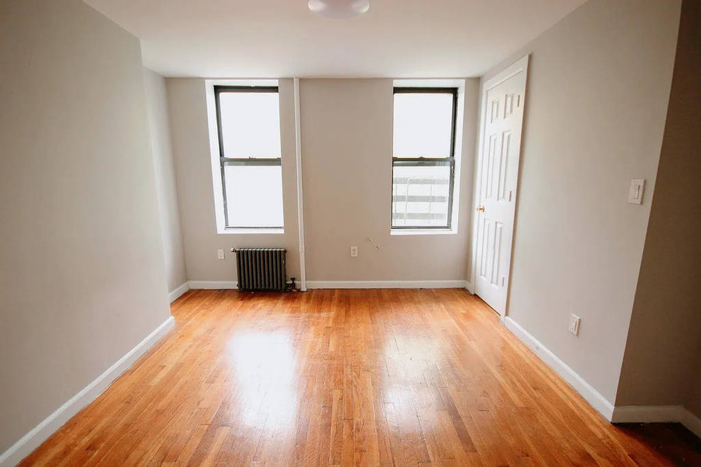 East 5th Street - Photo 2