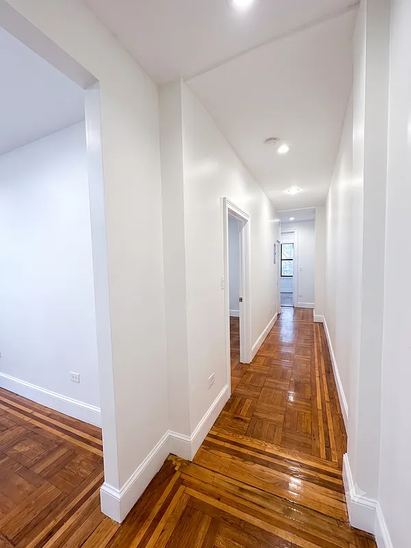 712 West - Photo 0