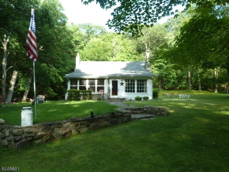 860 Burnt Meadow Rd - Photo 1
