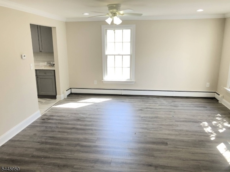 35 Phoenix Ave - Photo 3