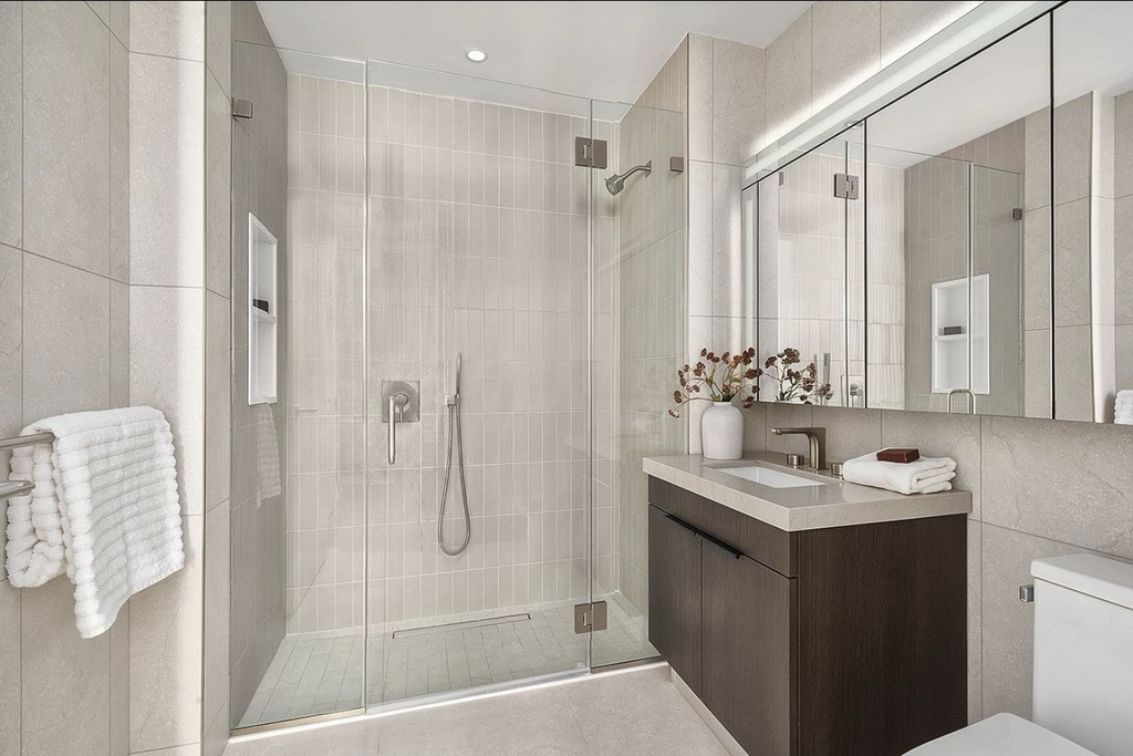 162 East 36th Street - Photo 2
