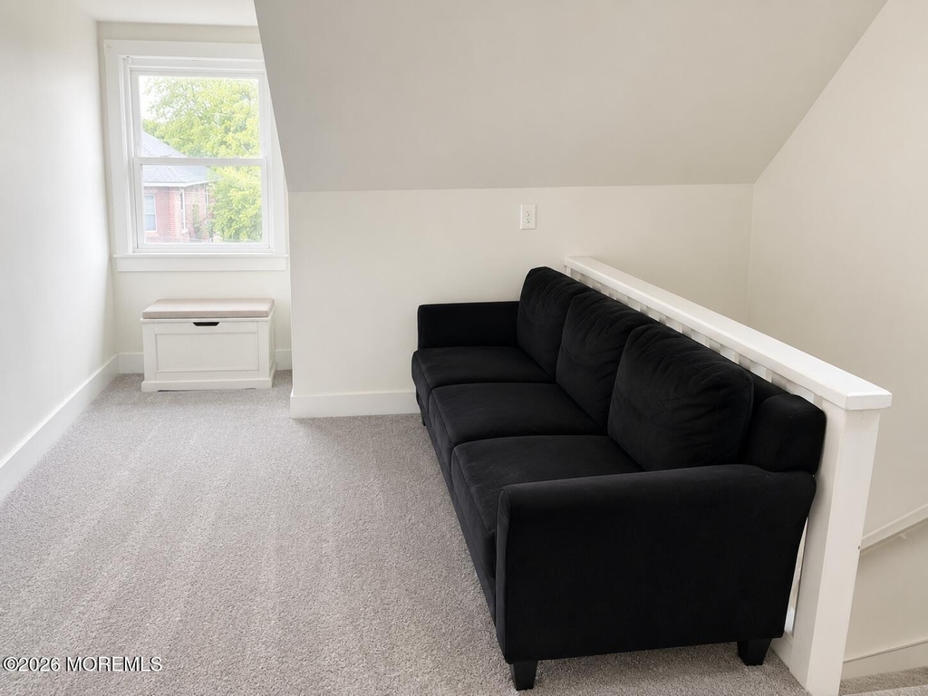 207 Howard Street - Photo 6
