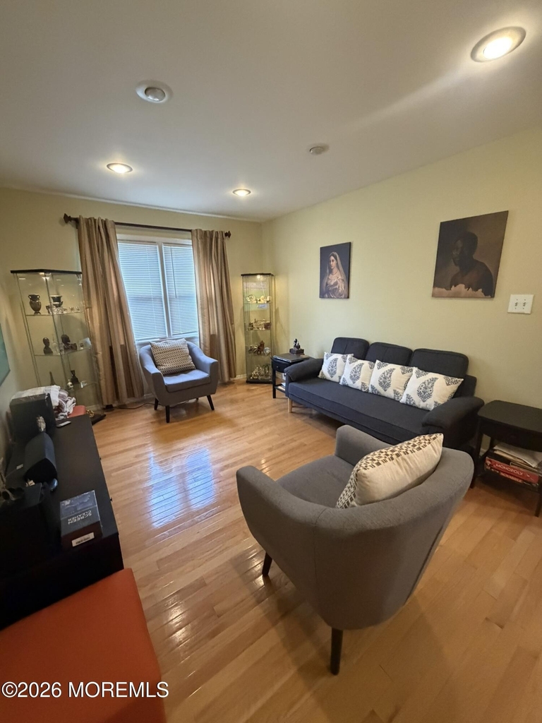 652 Holly Lane - Photo 10