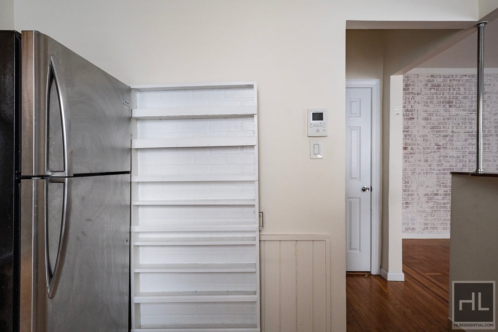 Bay Ridge Avenue - Photo 15