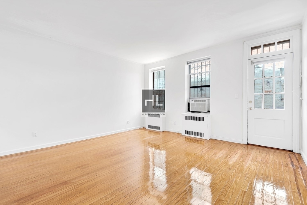 East 31 Street - Photo 0