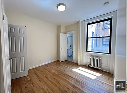 West 45 Street - Photo 0