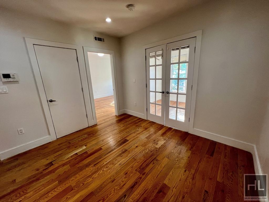 105 Troutman Street - Photo 5