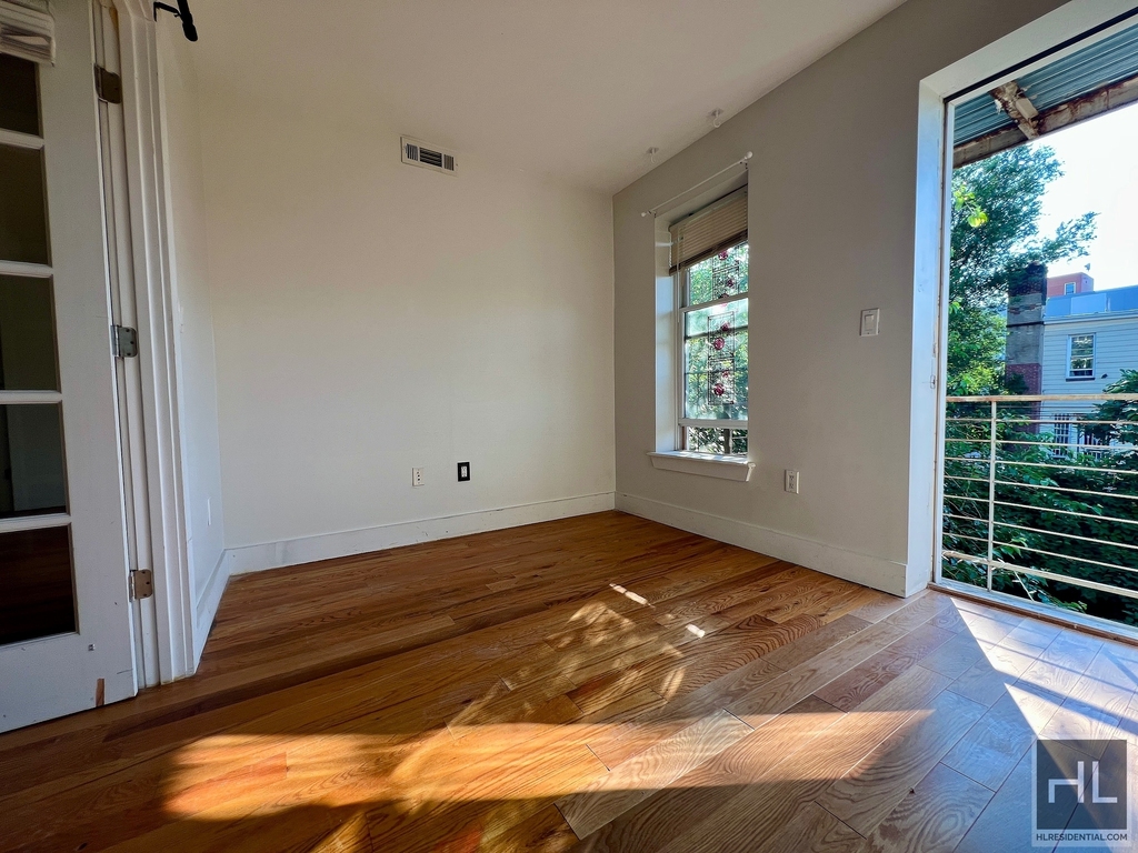 105 Troutman Street - Photo 3