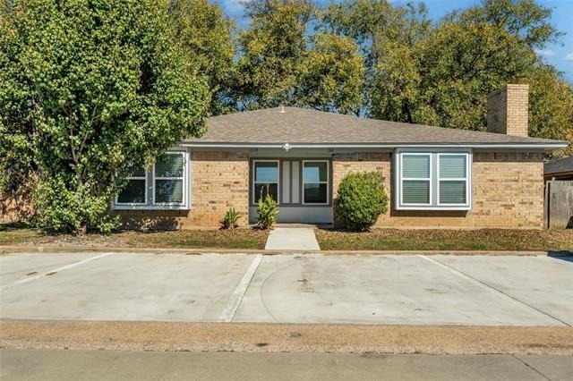 1319 Parkway Court - Photo 0