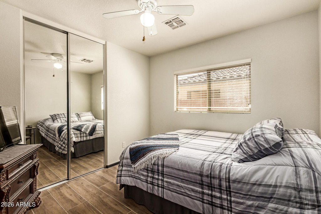 3032 W Red Fox Road - Photo 19