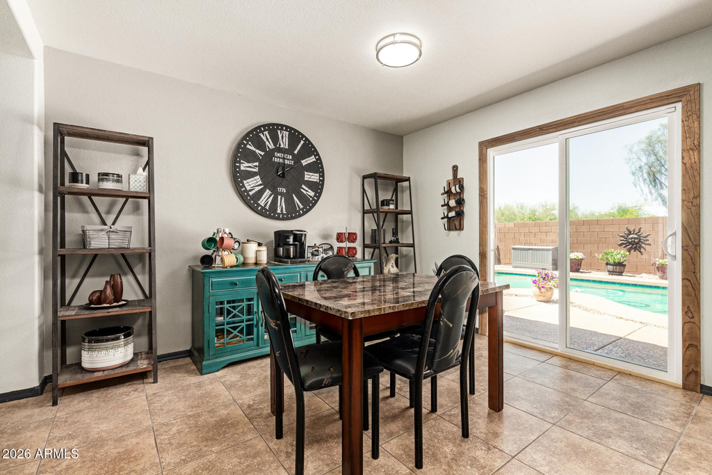 3032 W Red Fox Road - Photo 7