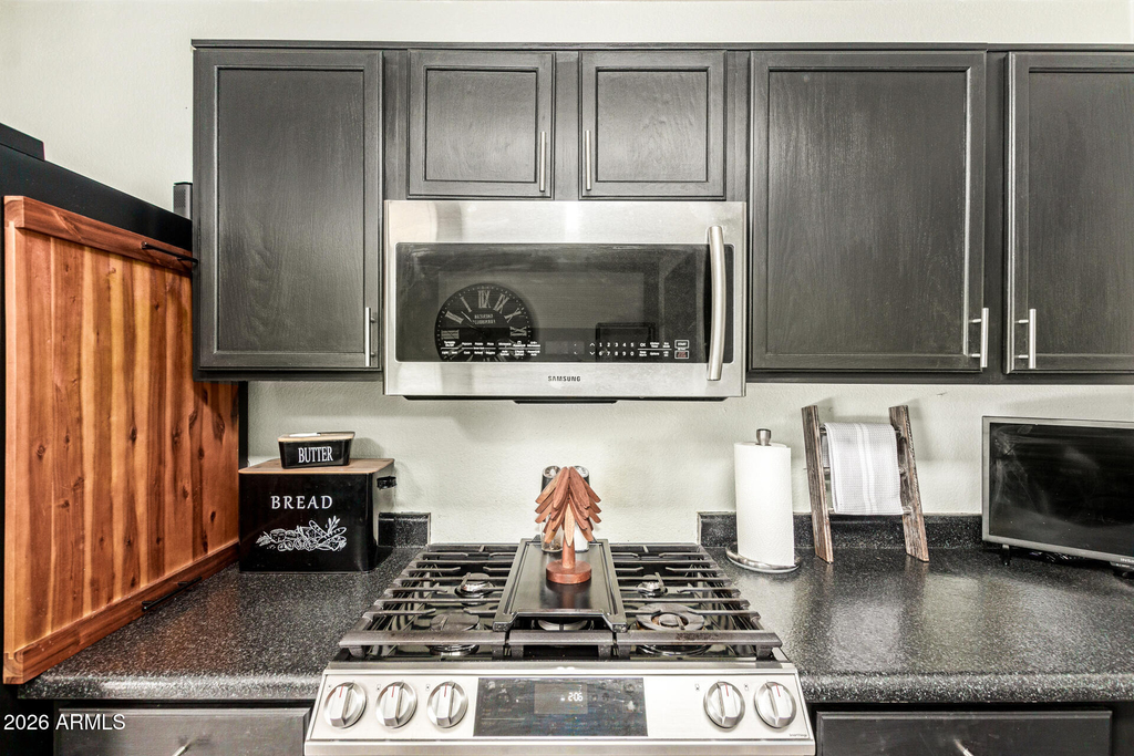 3032 W Red Fox Road - Photo 13
