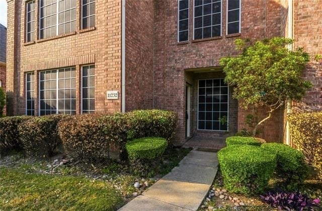 11232 Chaucer Drive - Photo 1