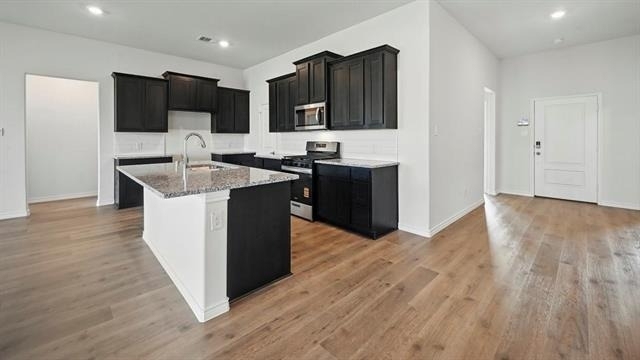 2112 Eugene Street - Photo 2