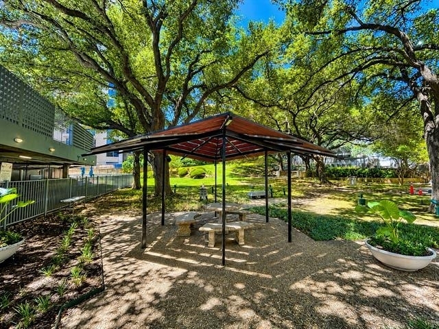 3883 Turtle Creek Boulevard - Photo 18