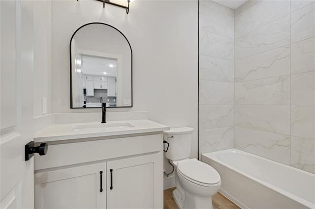 408 Foch Street - Photo 2