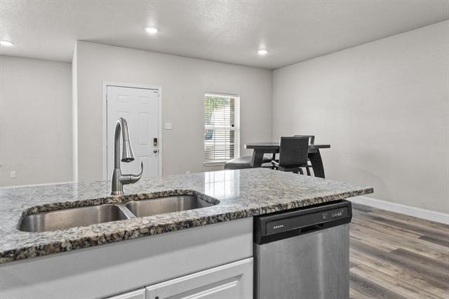 850 E Harvey Avenue - Photo 3