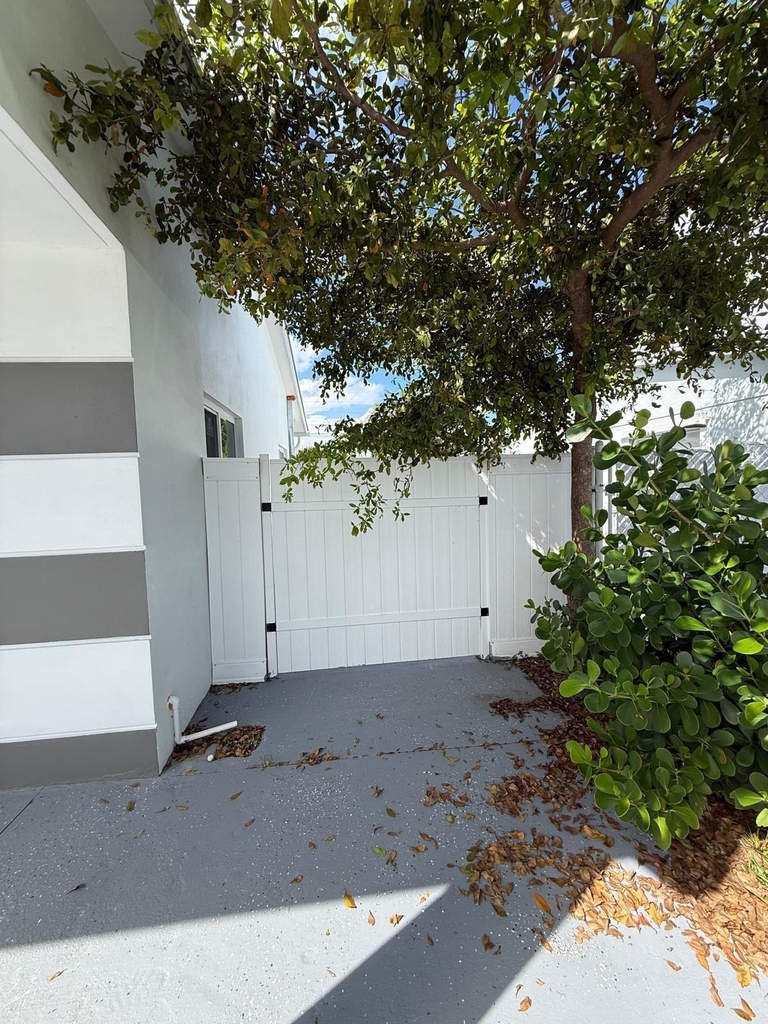 6319 Southgate Boulevard - Photo 36